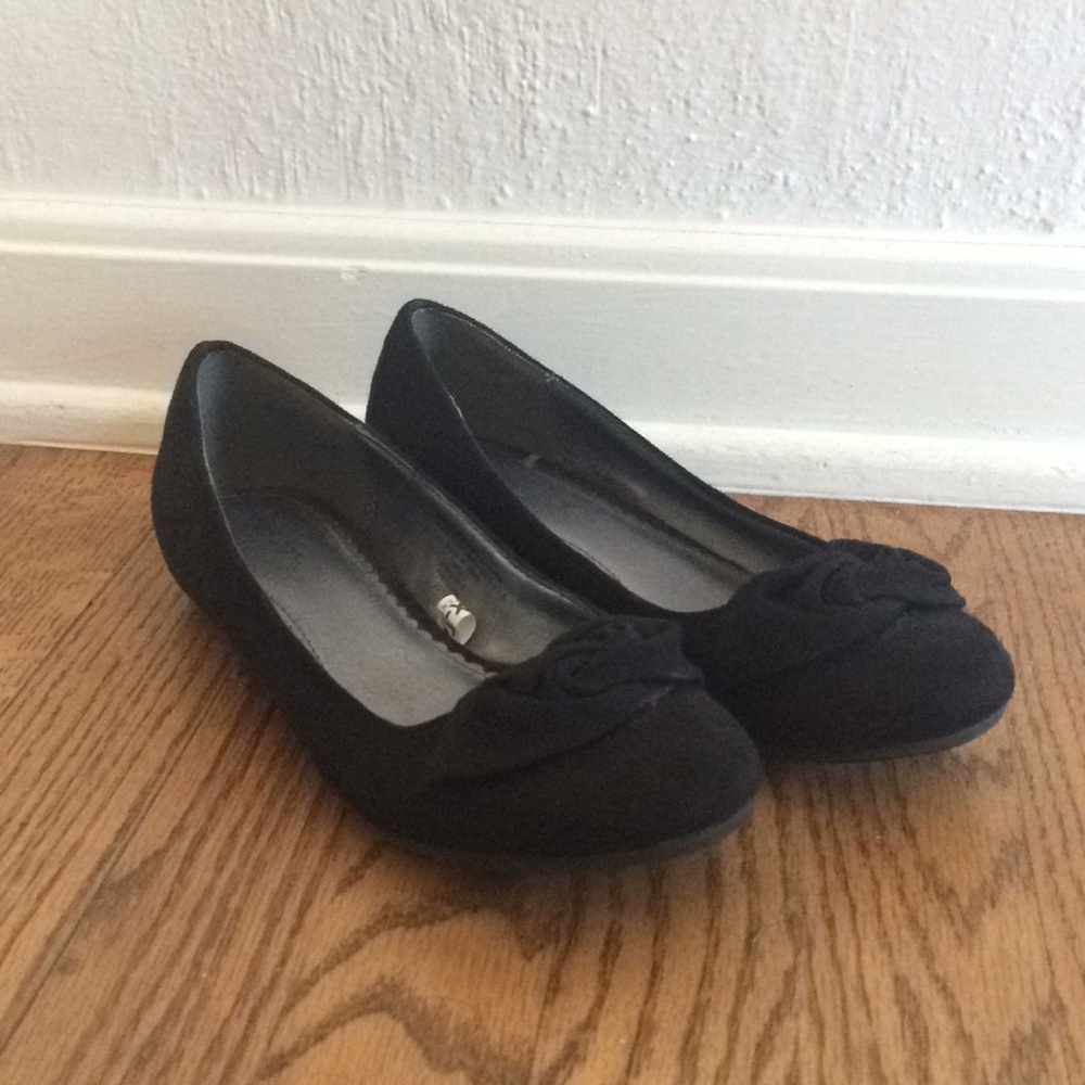 Black flats